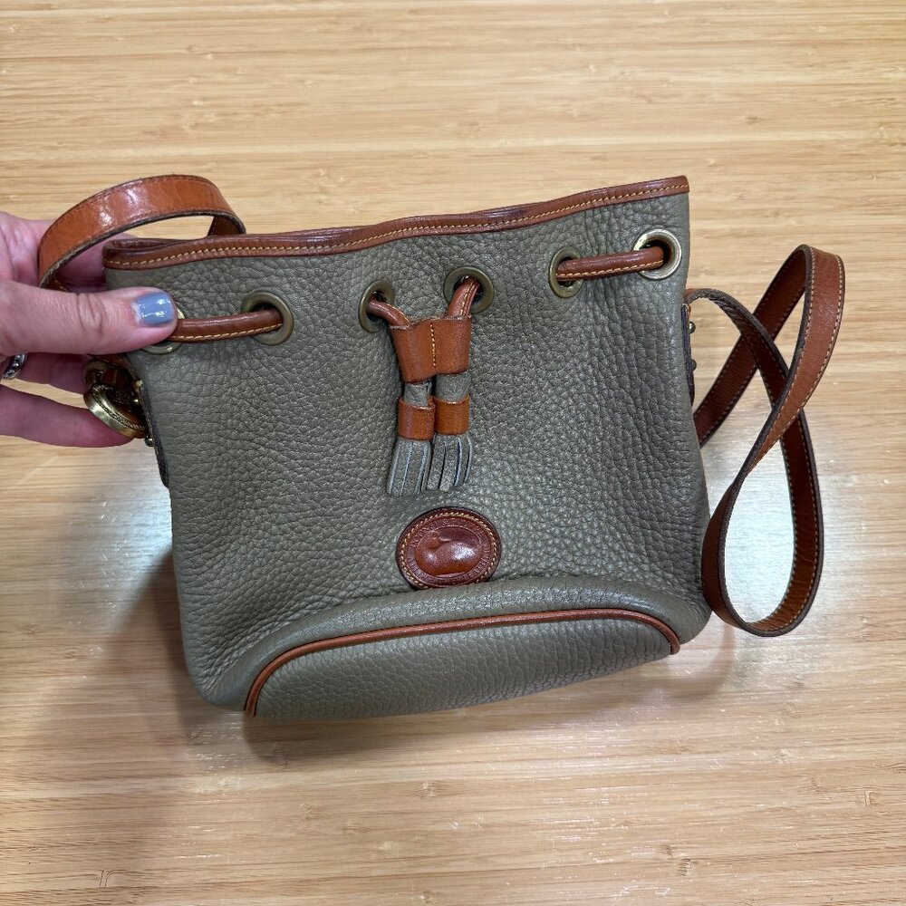 GUC Vintage Dooney & Bourke small bucket bag
